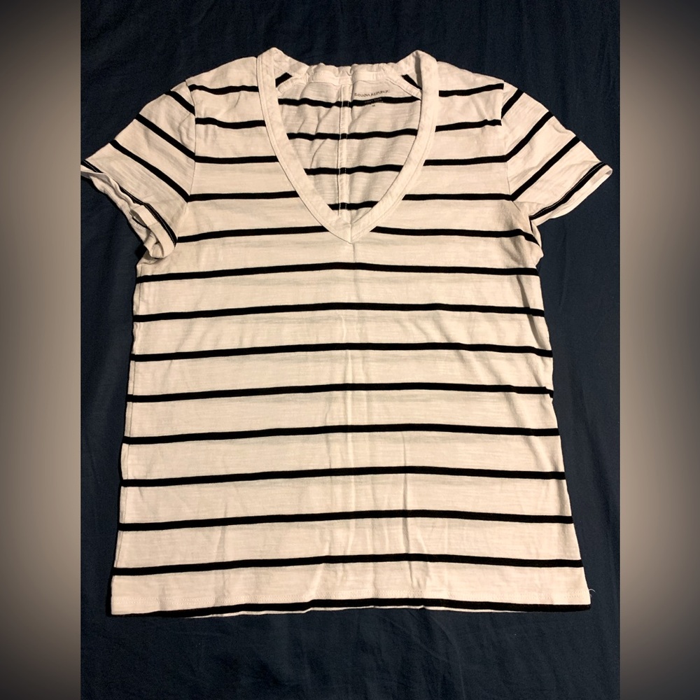 Banana Republic V-Neck T-Shirt